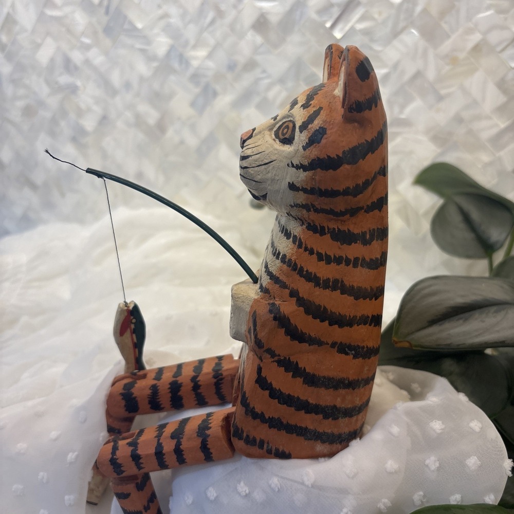 Vtg Folk Art Hand Painted/Carved Tiger Cat Fish Shelf Sitter‎ Articulated Joints - Picture 8 of 15